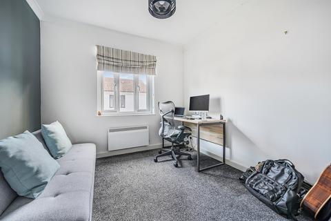 2 bedroom flat for sale, Lyonsdown Road, Barnet