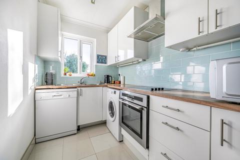 2 bedroom flat for sale, Gloucester Road, Barnet