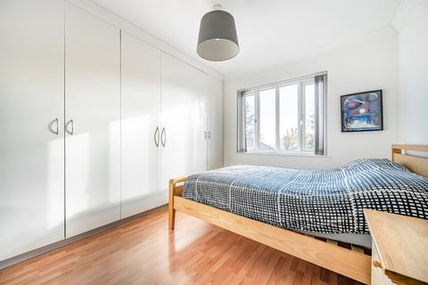 2 bedroom flat for sale, Gloucester Road, Barnet