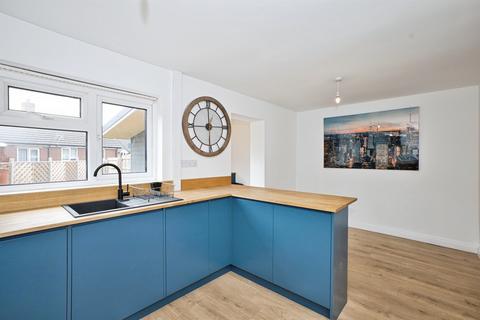 3 bedroom end of terrace house for sale, St. Johns Road, Yeovil