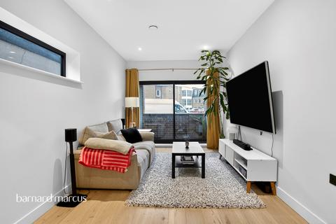 1 bedroom flat for sale, Friern Barnet Lane, London