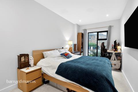 1 bedroom flat for sale, Friern Barnet Lane, London