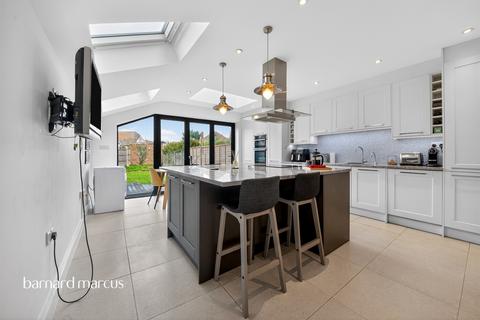 3 bedroom end of terrace house for sale, Salisbury Road, Barnet