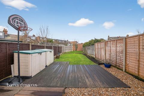 3 bedroom end of terrace house for sale, Salisbury Road, Barnet
