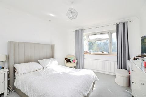 undefined, Magnaville Road, Bushey Heath, Bushey