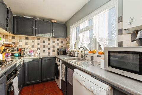 3 bedroom end of terrace house for sale, Northmead Road, Slough