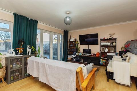 3 bedroom end of terrace house for sale, Northmead Road, Slough