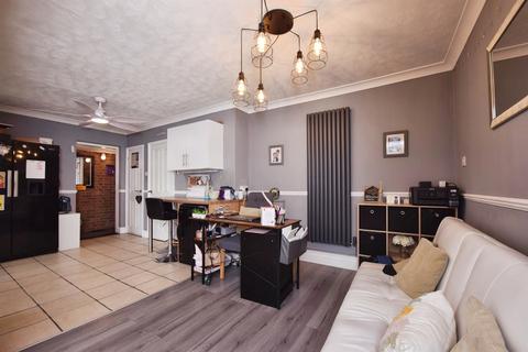 4 bedroom semi-detached house for sale, Gosbecks Road, COLCHESTER