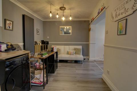 4 bedroom semi-detached house for sale, Gosbecks Road, COLCHESTER