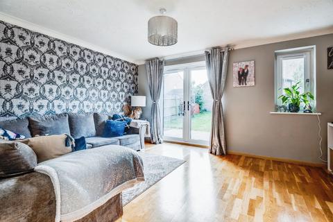 3 bedroom semi-detached house for sale, Swallow Close, Oxford