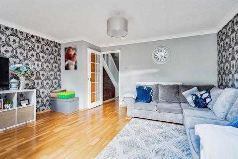3 bedroom semi-detached house for sale, Swallow Close, Oxford