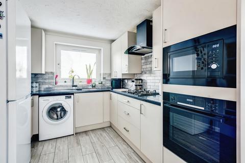 3 bedroom semi-detached house for sale, Swallow Close, Oxford