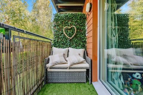 2 bedroom apartment for sale, Commonwealth Drive, Crawley