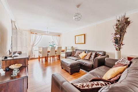 3 bedroom end of terrace house for sale, Beachy Road, Crawley