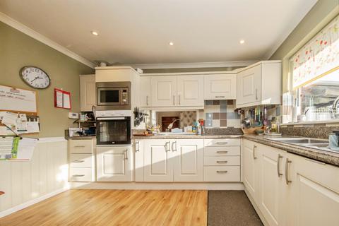 3 bedroom detached bungalow for sale, Milford Close, Wivenhoe, Colchester