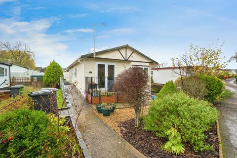 2 bedroom park home for sale, Avondale Park, Colden Common, Winchester