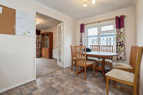 2 bedroom park home for sale, Avondale Park, Colden Common, Winchester