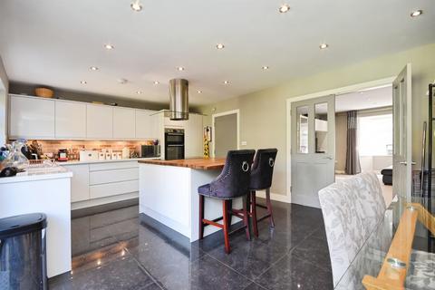 undefined, Longmead Avenue, Great Baddow, Chelmsford