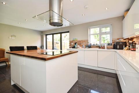 undefined, Longmead Avenue, Great Baddow, Chelmsford