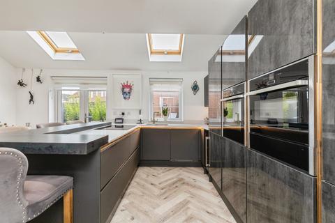 5 bedroom detached house for sale, Clayhill Drive, Yate, Bristol