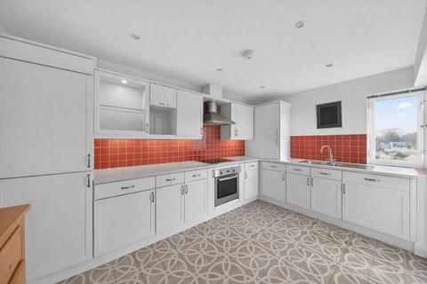 3 bedroom flat for sale, Rubens Place, London