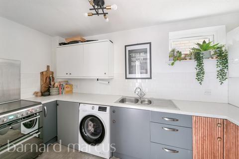 1 bedroom flat for sale, Howard Road, London