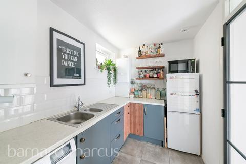 1 bedroom flat for sale, Howard Road, London