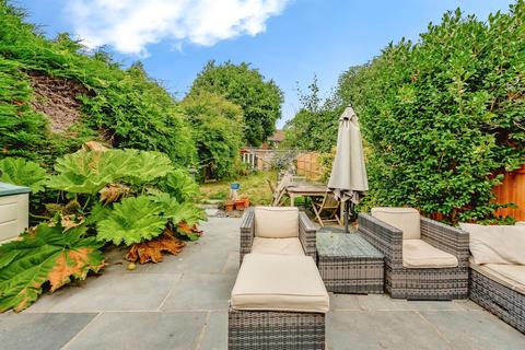 undefined, Knole Grove, East Grinstead