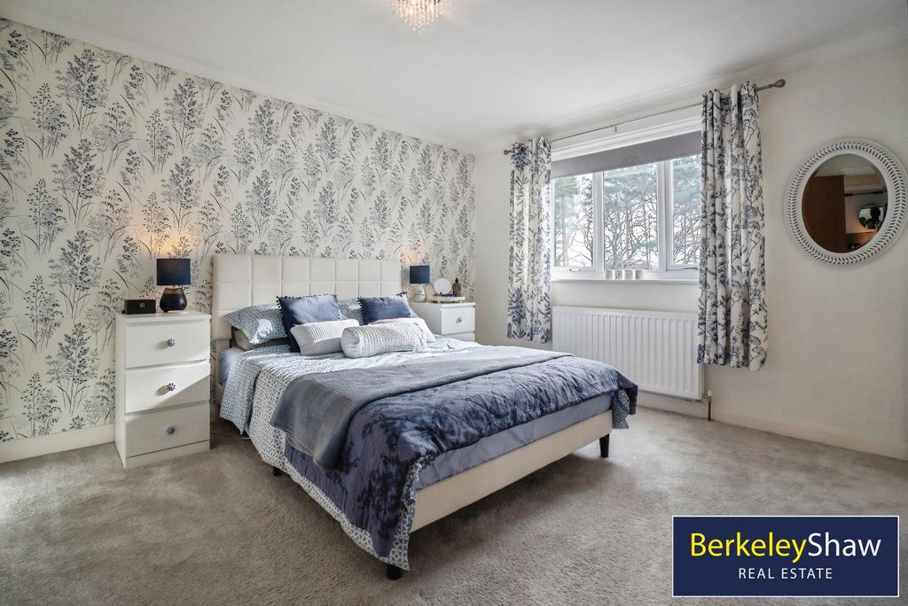 Bedroom 1 (ensuite)
