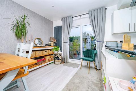 3 bedroom end of terrace house for sale, Belswains Lane, HEMEL HEMPSTEAD