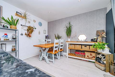 3 bedroom end of terrace house for sale, Belswains Lane, HEMEL HEMPSTEAD