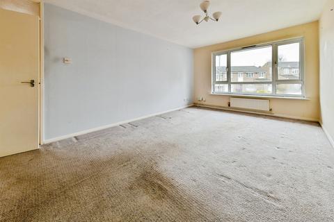 2 bedroom maisonette for sale, Bowmans Avenue, Hitchin