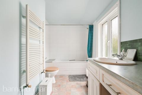 2 bedroom semi-detached house for sale, Lincoln Road, Dorking