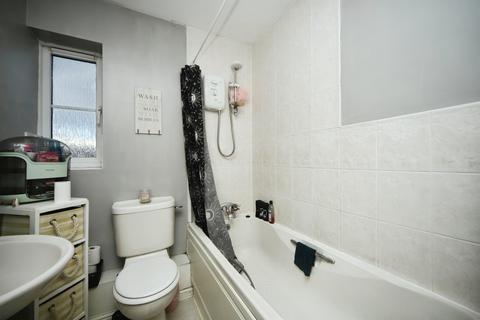 3 bedroom end of terrace house for sale, Severn Drive, Taunton