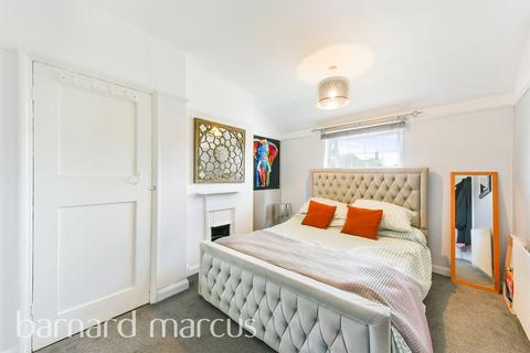 4 bedroom end of terrace house for sale, Whatley Avenue, London