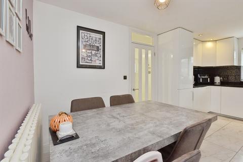 3 bedroom link detached house for sale, Rothersthorpe, Giffard Park, Milton Keynes