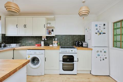 3 bedroom end of terrace house for sale, Langley Walk, Norwich