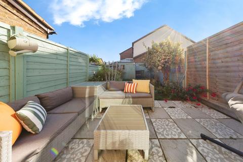 2 bedroom end of terrace house for sale, Foxhill, Olney