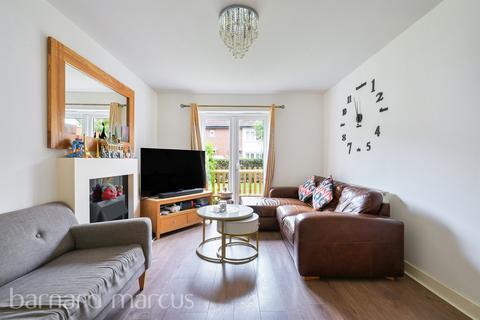 3 bedroom semi-detached house for sale, Jeremiah Court, Redhill