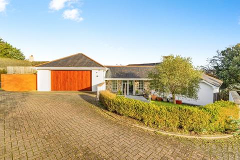 4 bedroom detached house for sale, Petroc Drive, Newton Abbot
