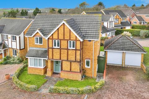 4 bedroom detached house for sale, Goodhew Close, Kettering