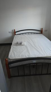 Studio to rent, Conway Road, Whitton TW4