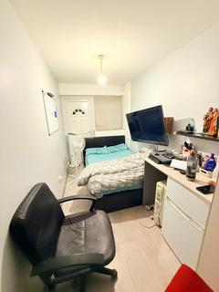 undefined, Buckingham Avenue, Feltham TW14