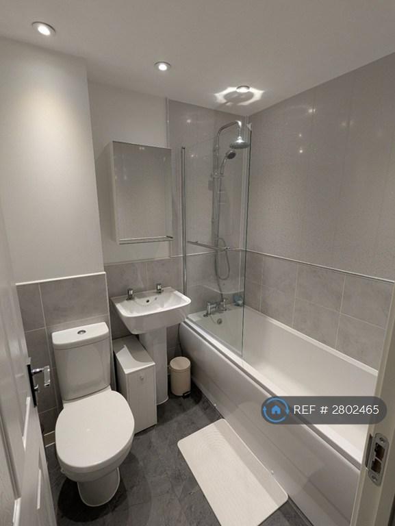 Main Bathroom