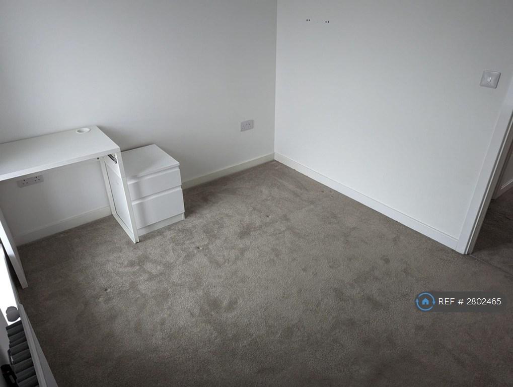 Room 2 Ensuite