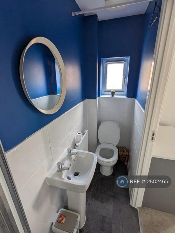Ensuite Bathroom With Shower