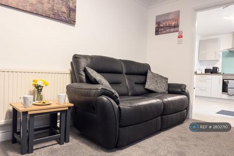 5 bedroom terraced house to rent, Thurso Walk, Corby, NN17