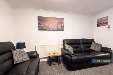 5 bedroom terraced house to rent, Thurso Walk, Corby, NN17