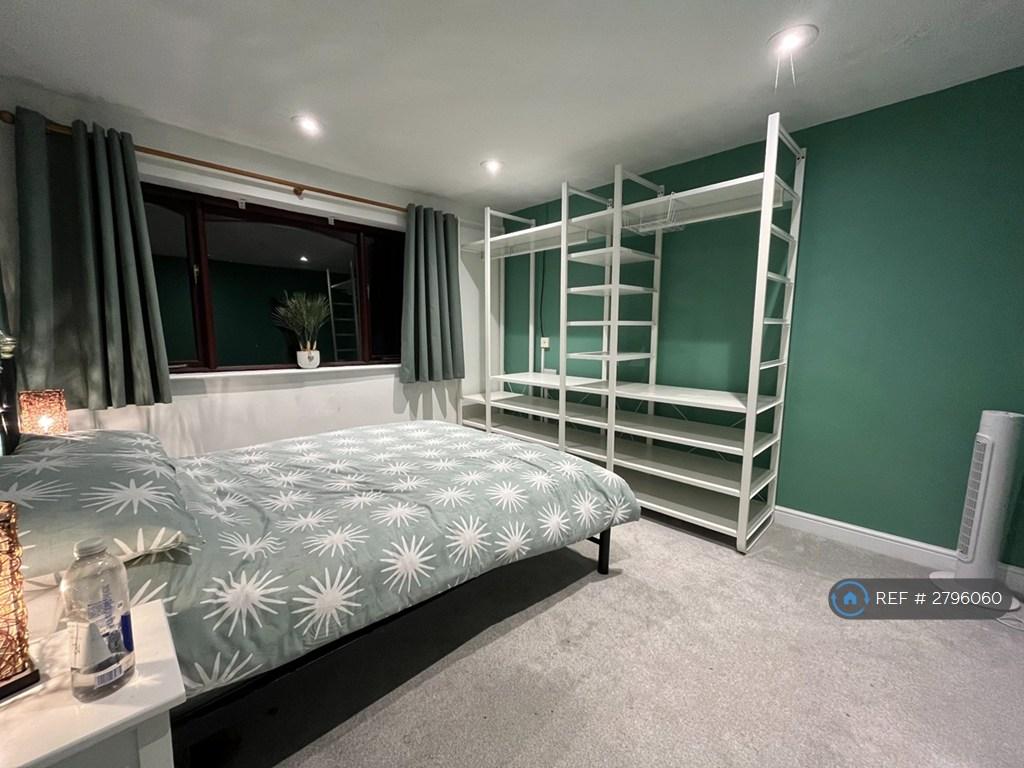 Front Double Bedroom