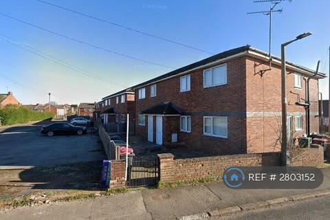 2 bedroom flat to rent, Cedric Court, Thurcroft, Rotherham, S66